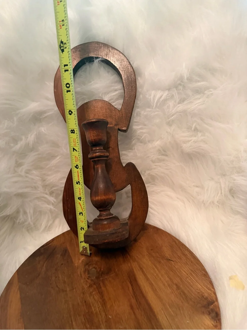 N/A pierced scroll